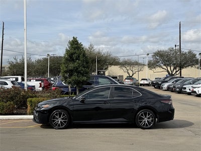 2024 Toyota Camry SE