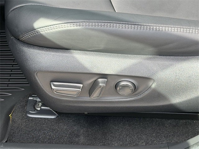 2025 Toyota RAV4 Hybrid XLE Premium