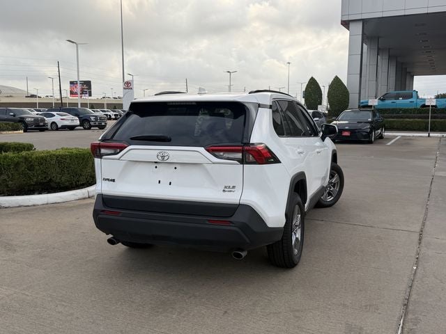 2025 Toyota RAV4 Hybrid XLE