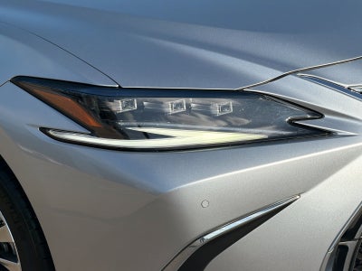 2022 Lexus ES 300 300h Ultra Luxury