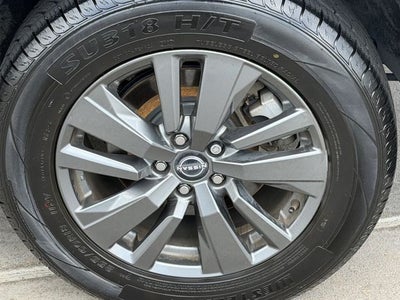 2022 Nissan Pathfinder SV