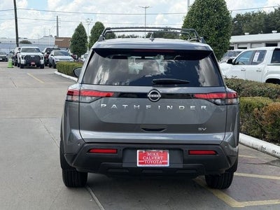 2022 Nissan Pathfinder SV