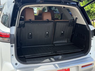 2025 Nissan Pathfinder Platinum