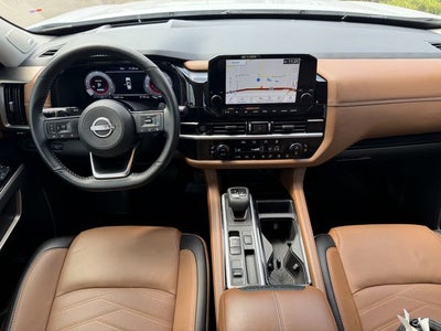 2025 Nissan Pathfinder Platinum