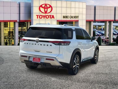 2025 Nissan Pathfinder Platinum