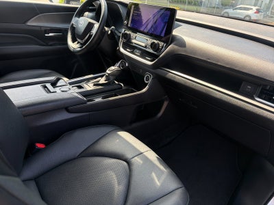 2025 Toyota Highlander XLE