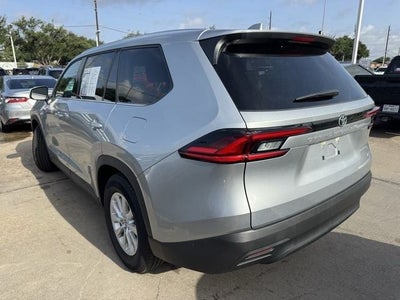 2025 Toyota Highlander XLE