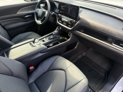 2025 Toyota Highlander XLE