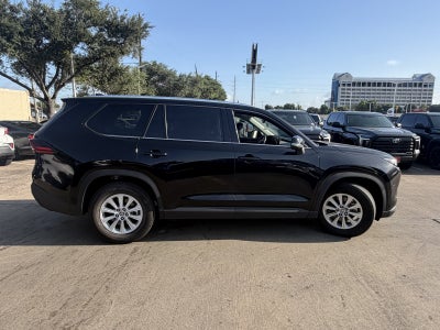 2025 Toyota Highlander XLE