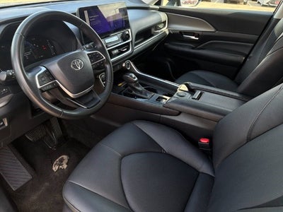 2025 Toyota Highlander XLE