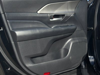 2025 Toyota Highlander XLE
