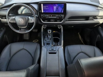 2025 Toyota Highlander XLE