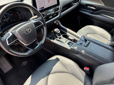 2025 Toyota Highlander XLE