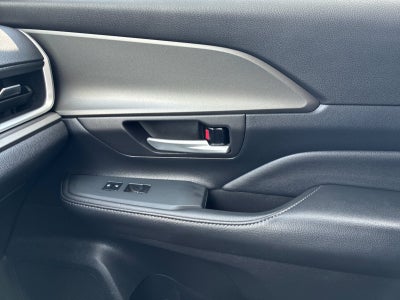 2025 Toyota Highlander XLE