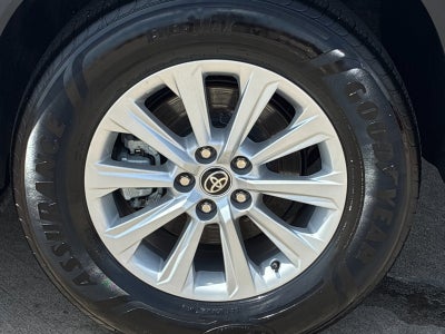 2025 Toyota Highlander XLE