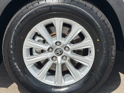 2025 Toyota Highlander XLE