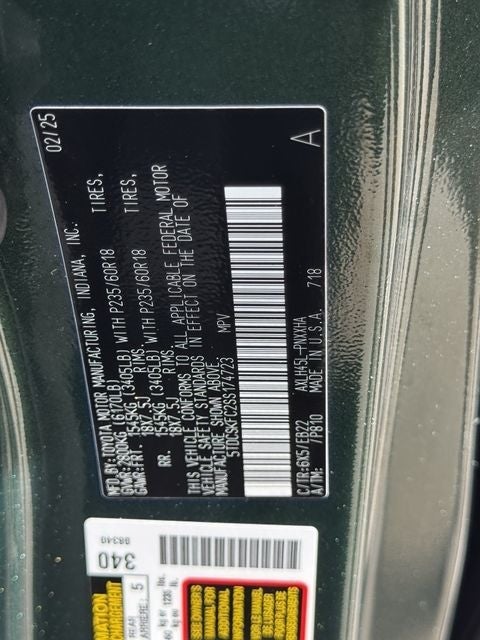 2025 Toyota Sienna Woodland Edition