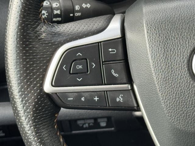 2025 Toyota Sienna Woodland Edition 7 Passenger