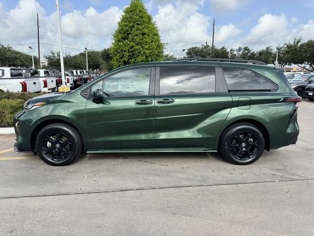 2025 Toyota Sienna Woodland Edition 7 Passenger