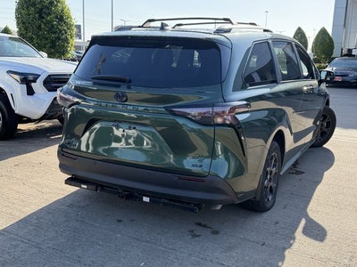 2025 Toyota Sienna Woodland Edition 7 Passenger