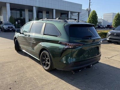 2025 Toyota Sienna Woodland Edition 7 Passenger