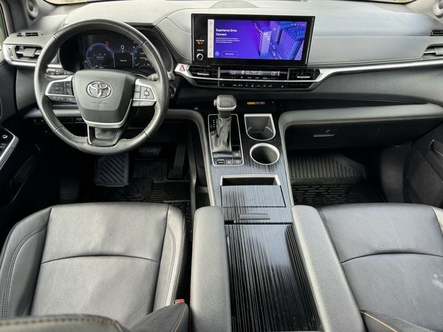 2025 Toyota Sienna Woodland Edition 7 Passenger