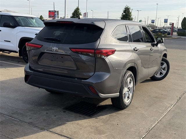 2022 Toyota Highlander L