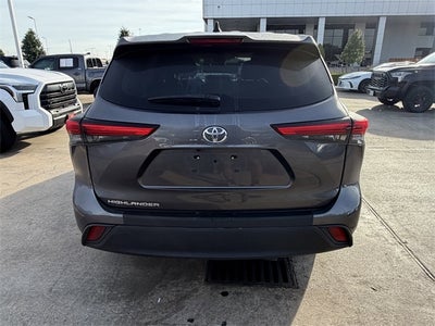 2022 Toyota Highlander L