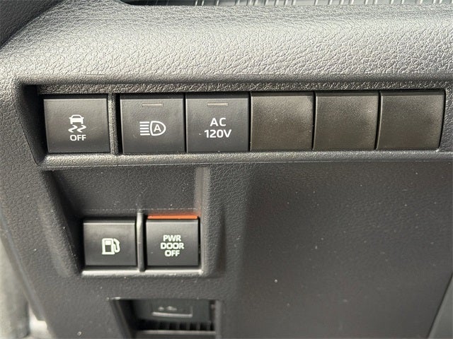 2022 Toyota Sienna XSE 7 Passenger