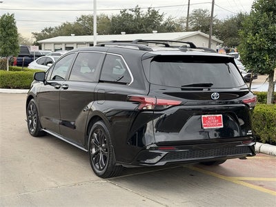 2022 Toyota Sienna XSE 7 Passenger