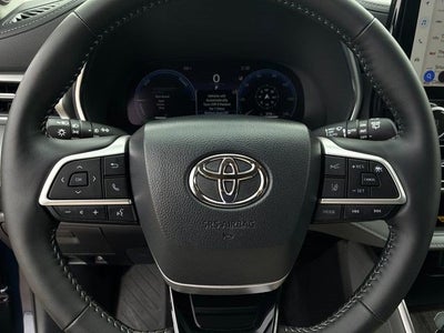 2026 Toyota Highlander Hybrid Platinum