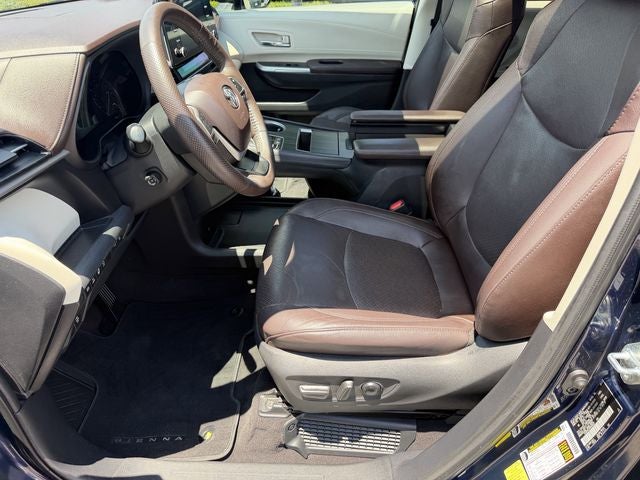 2021 Toyota Sienna Platinum 7 Passenger