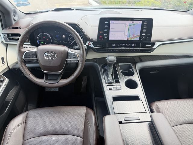 2024 Toyota Sienna Platinum 7 Passenger