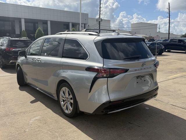 2024 Toyota Sienna Platinum 7 Passenger