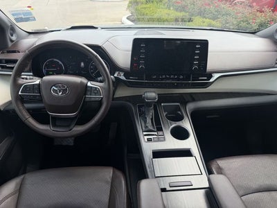 2024 Toyota Sienna Platinum 7 Passenger