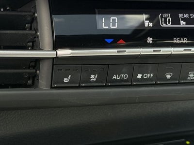 2025 Toyota Sienna Platinum 7 Passenger
