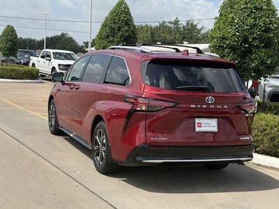 2025 Toyota Sienna Platinum 7 Passenger