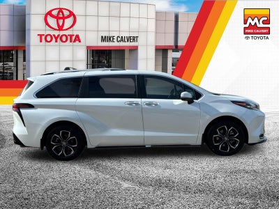 2026 Toyota Sienna Platinum 7 Passenger