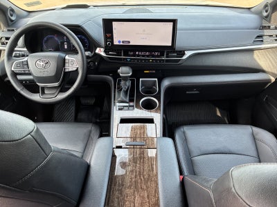 2026 Toyota Sienna Platinum 7 Passenger