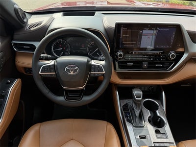 2022 Toyota Highlander Platinum