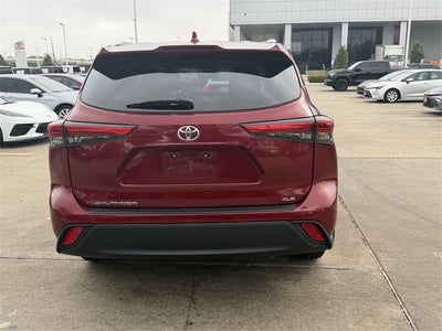2022 Toyota Highlander XLE