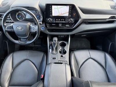 2022 Toyota Highlander Hybrid XLE