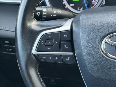 2022 Toyota Highlander Hybrid XLE
