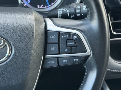 2022 Toyota Highlander Hybrid XLE