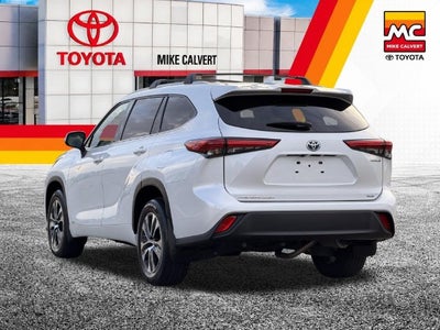 2022 Toyota Highlander Hybrid XLE