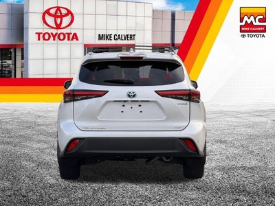 2022 Toyota Highlander Hybrid XLE