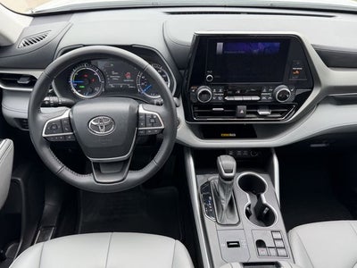 2023 Toyota Highlander Hybrid XLE