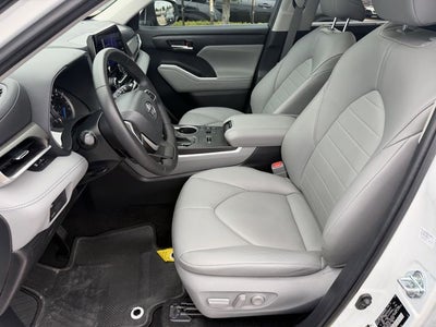 2023 Toyota Highlander Hybrid XLE