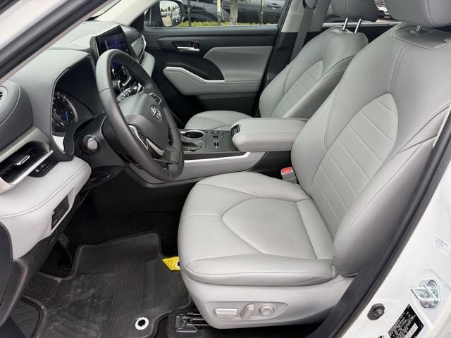 2023 Toyota Highlander Hybrid XLE