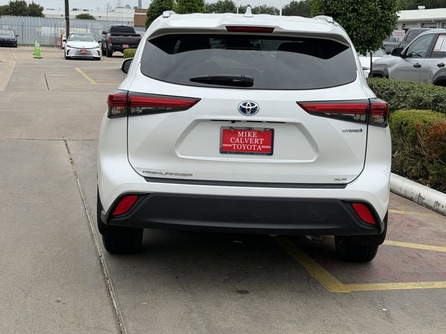 2023 Toyota Highlander Hybrid XLE